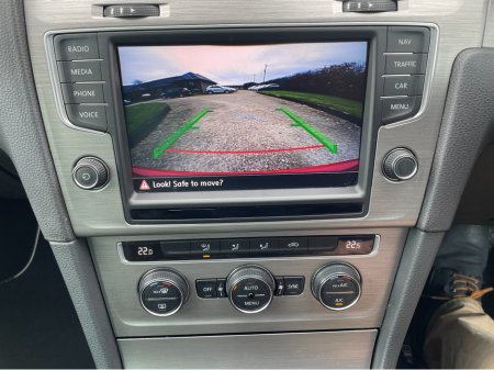 2017 Volkswagen Golf - thumbnail 11