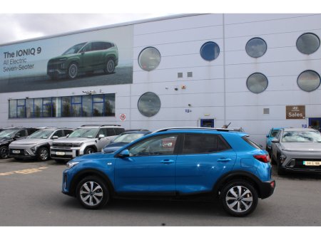 2023 Kia Stonic - view 2