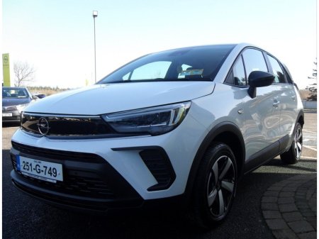 2025 Opel Crossland - view 3