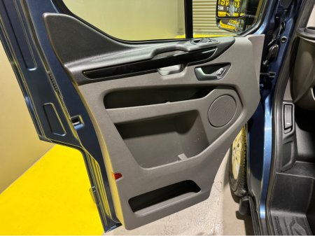 2020 Ford Transit Custom CUSTOM 300 LIMITED EDITION EBLUE TD LWB 5DR €13,950 thumbnail