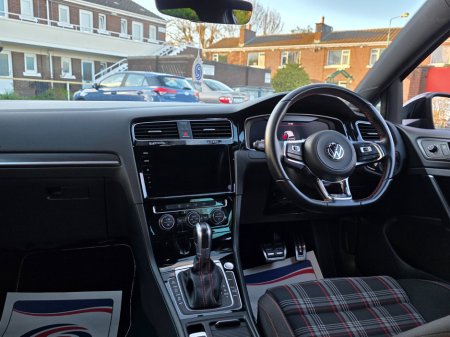 2017 Volkswagen Golf - thumbnail 22