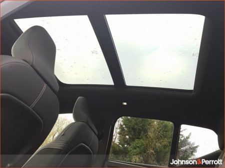 2025 Volvo EX40 82 kWh Extended Range Electric Ultra €49,900 thumbnail