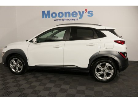 2022 Hyundai Kona EXECUTIVE 1.0L PETROL COMPACT SUV €22,995 thumbnail