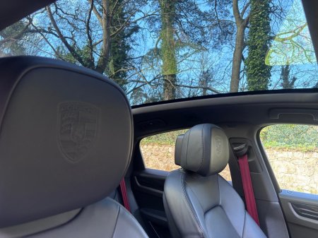 2022 Porsche Cayenne - thumbnail 21