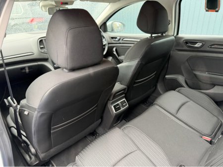 2018 Renault Megane - thumbnail 37