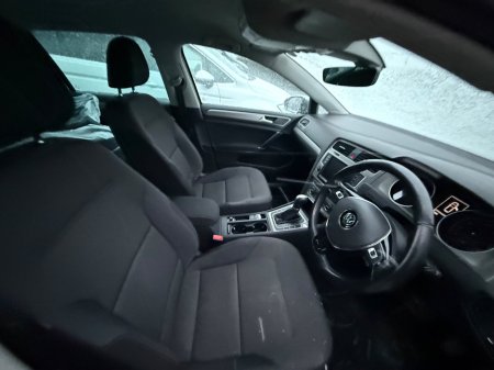 2017 Volkswagen Golf 1.2 TSI 5DR 110HP Comfortline €14,995 thumbnail