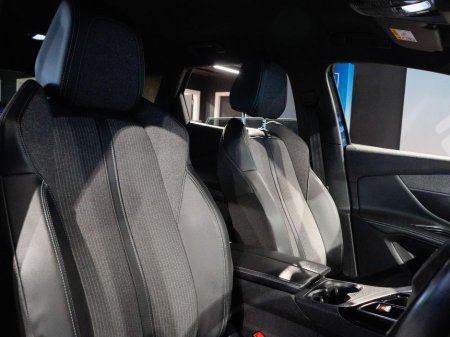 2023 Peugeot 3008 FL Allure 1.5 HDI 130 6.4 4DR €34,995 thumbnail