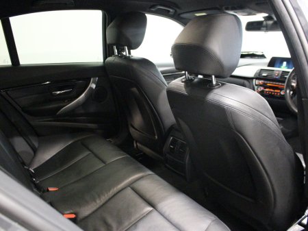 2018 BMW 3 Series - thumbnail 20