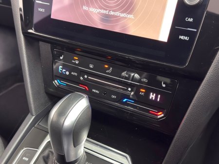 2024 Volkswagen Arteon R LINE 1.4TSI PHEV DSG *PAN ROOF* €41,990 thumbnail