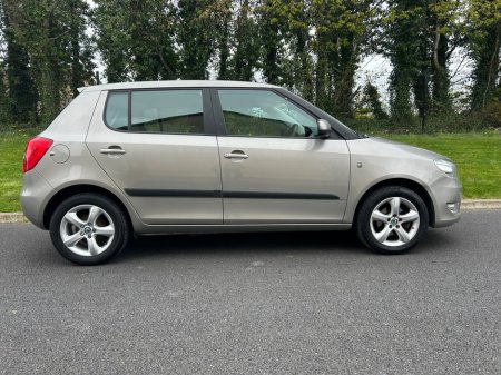 2011 Skoda Fabia - thumbnail 3