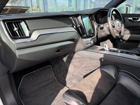 2018 Volvo XC60 T8 R-Design Pro AWD 320BHP €26,995 thumbnail