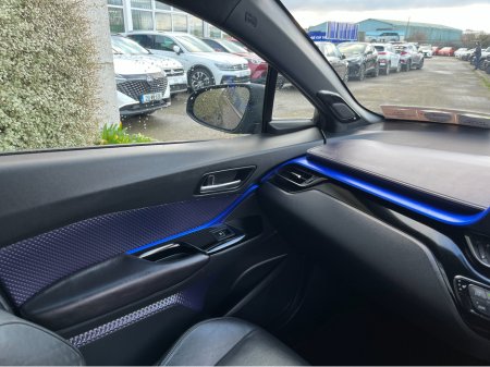2018 Toyota C-HR DYNAMIC AUTOMATIC HYBRID 1.8 PETROL //MASSIVE SPEC//JBL SOUND SYSTEM//SAT NAV//FULL LEATHER HEATED SEATS//REVERSE CAMERA// €18,950 thumbnail