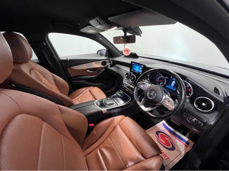 2020 Mercedes-Benz GL Class 200 D COUPE 5DR AUTO €38,900 thumbnail