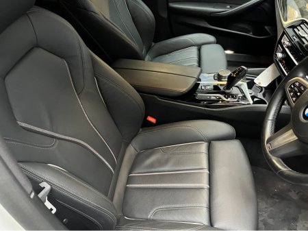 2021 BMW 5 Series - thumbnail 10