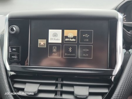 2016 Peugeot 2008 - thumbnail 19