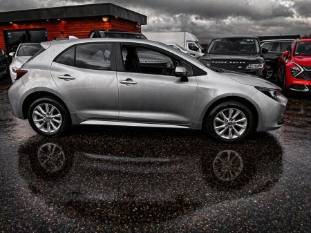 2023 Toyota Corolla - thumbnail 3