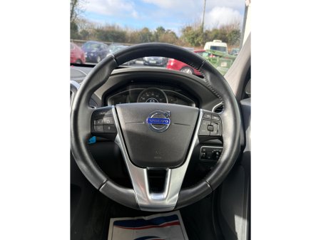 2017 Volvo XC60 - thumbnail 14