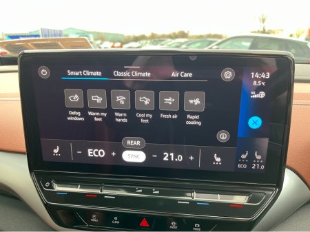 2022 Volkswagen ID.4 PRO TECH 77KWH //MASSIVE SPEC//HEATED ELECTRIC MEMORY MASSAGE SEATS//PANORAMIC GLASS ROOF//HEAD UP DISPLAY//360 PARKING CAMERAS// €28,950 thumbnail