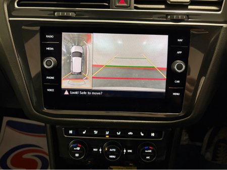 2019 Volkswagen Tiguan - view 2