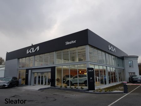 2020 Kia Niro PE Phev 5DR Auto €24,950 thumbnail