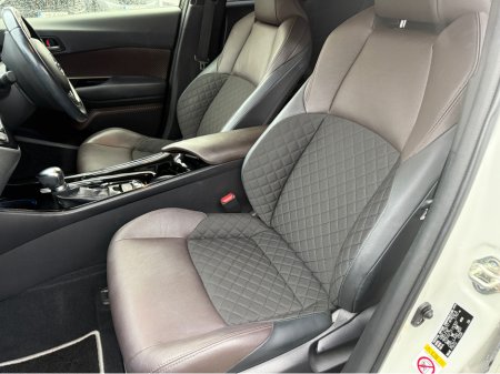 2018 Toyota C-HR 1.8 HYBRID G LED EDITION AUTO €18,450 thumbnail