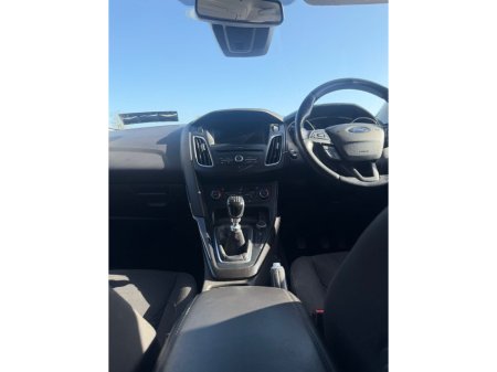 2017 Ford Focus - thumbnail 11