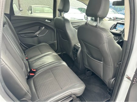 2018 Ford Kuga - thumbnail 9