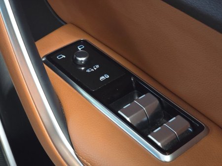 2021 Jaguar F-Pace P400e AWD R DYNAMIC PHEV HYBRID BLACK PACK €42,500 thumbnail