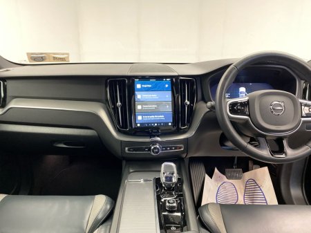2024 Volvo XC60 - thumbnail 8