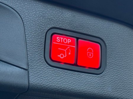 2022 Mercedes-Benz EQC PREMIUM AMG LINE 400 4MATIC SUNROOF €37,995 thumbnail