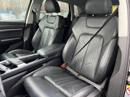 2023 Audi Q8 e-tron E-TRON SPORT 55 QUATTRO // APPLE CARPLAY/ANDROID AUTO // ADAPTIVE AIR SUSPENSION // DUAL ZONE CLIMATE CONTROL €40,950 thumbnail