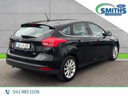 2018 Ford Focus - thumbnail 2