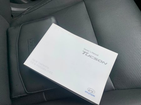 2017 Hyundai Tucson 1.7 CRDI EXECUTIVE 5DR // GREAT CONDITION // LEATHER, HEATED SEATS AND SAT NAV // €12,950 thumbnail