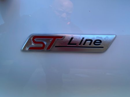 2023 Ford Focus - thumbnail 15