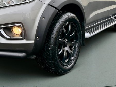 2019 Nissan Navara TEKNA 2.3 DCI 190 **FULLY KITTED**NO VAT**FSH**MINT**ONE UK OWNER** €22,450 thumbnail