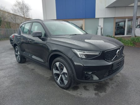 2026 Volvo XC40 - thumbnail 1