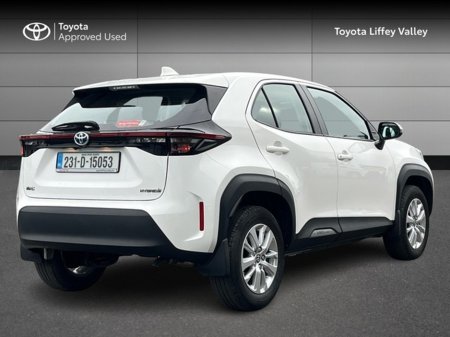 2023 Toyota Yaris Cross YARIS CROSS LUNA €26,950 thumbnail
