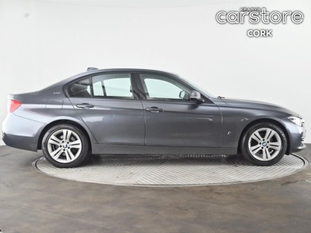 2018 BMW 3 Series 330e Sport €20,880