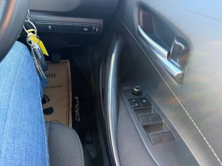 2019 Toyota Corolla - thumbnail 10