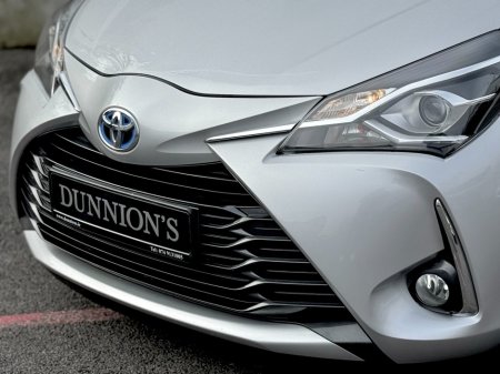 2020 Toyota Yaris - thumbnail 5