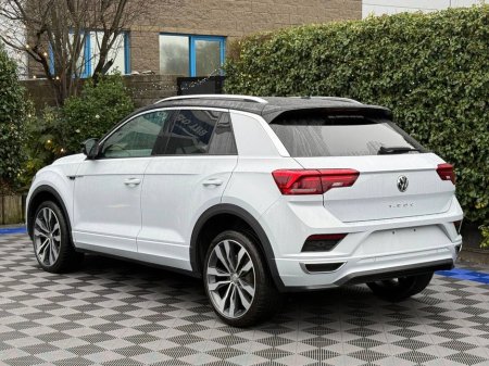 2020 Volkswagen T-Roc R-LINE 2.0 TDI * BIG SPEC * // PARKING SENSORS // R-LINE SPORT SEATS // DIGITAL CLUSTER €26,900 thumbnail