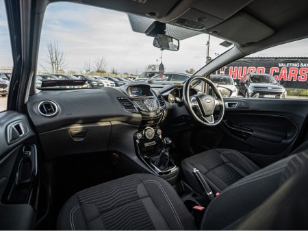 2017 Ford Fiesta - thumbnail 24