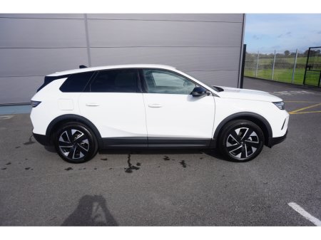 2025 Opel Grandland GS HYBRID €42,000