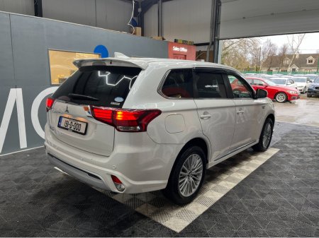 2019 Mitsubishi Outlander €22950! 2019 MITSUBISHI OUTLANDER PHEV LIMITED EDITION 4WD 2.4 AUTOMATIC / CRUISE CONTROL / REVERSE CAMERA / ELECTRIC HEATED SEATS / HEATED STEERING WHEEL €22,950 thumbnail
