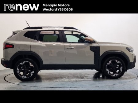 2026 Dacia Duster Extreme HEV 155 €36,135 thumbnail