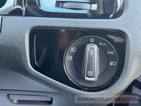 2015 Volkswagen Golf HIGHLINE , AUTO // LOW MILEAGE €13,950 thumbnail