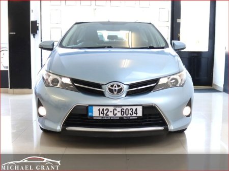 2014 Toyota Auris - thumbnail 2
