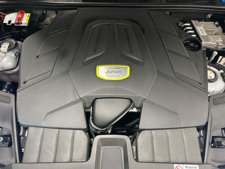 2023 Porsche Cayenne - thumbnail 15