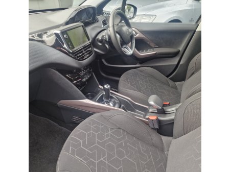 2016 Peugeot 2008 - thumbnail 9