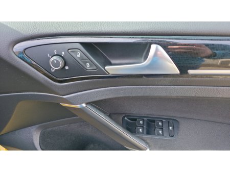 2017 Volkswagen Golf - thumbnail 16